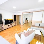 Apartment Fantazy Main Square Free Parking