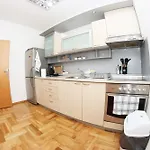 Apartment Fantazy Main Square Free Parking