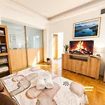 Fantazy Main Square Free Parking Apartmán *