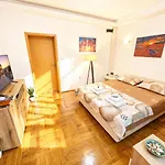 Fantazy Main Square Free Parking شقة