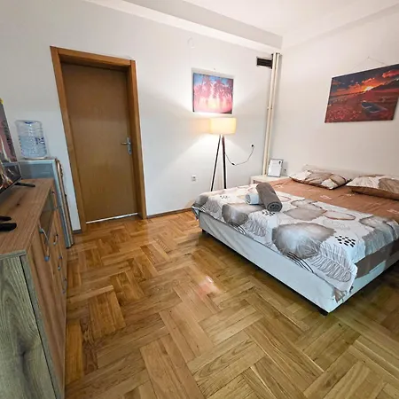 アパート Fantazy Main Square *