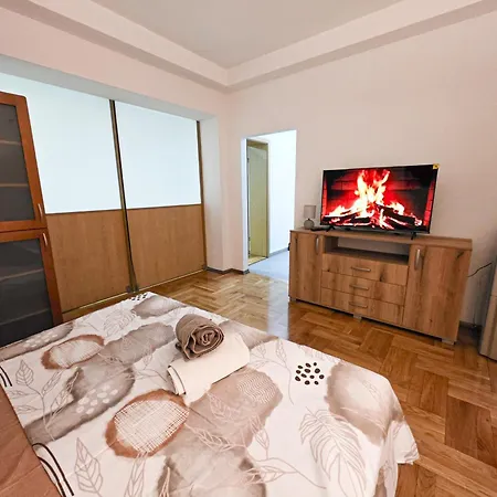 Fantazy Main Square Free Parking Apartment