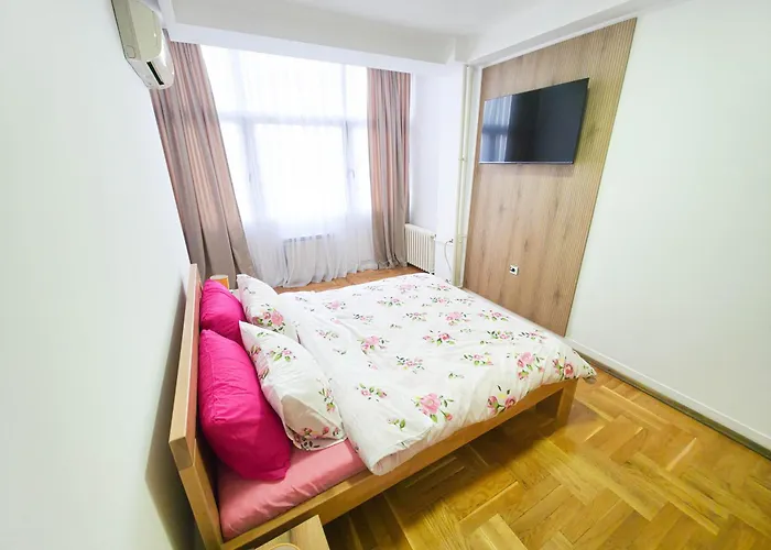 Fantazy Main Square Apartment Skopje